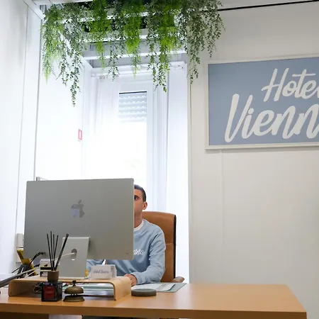 酒店 维也纳酒店 3*