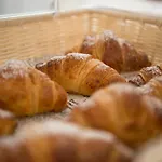 Отель Vienna 3*